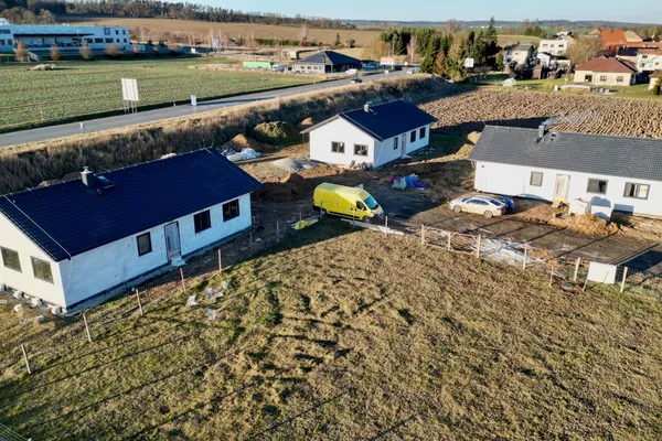 Rodinný dům s FVE na střeše