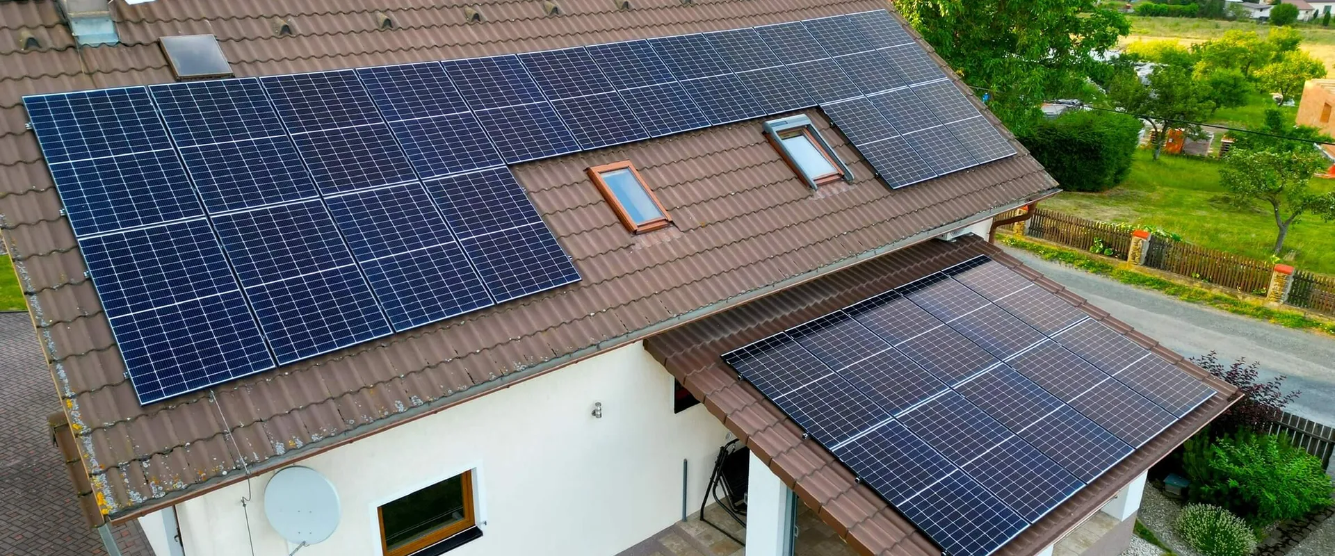 Rodinný dům s FVE na střeše