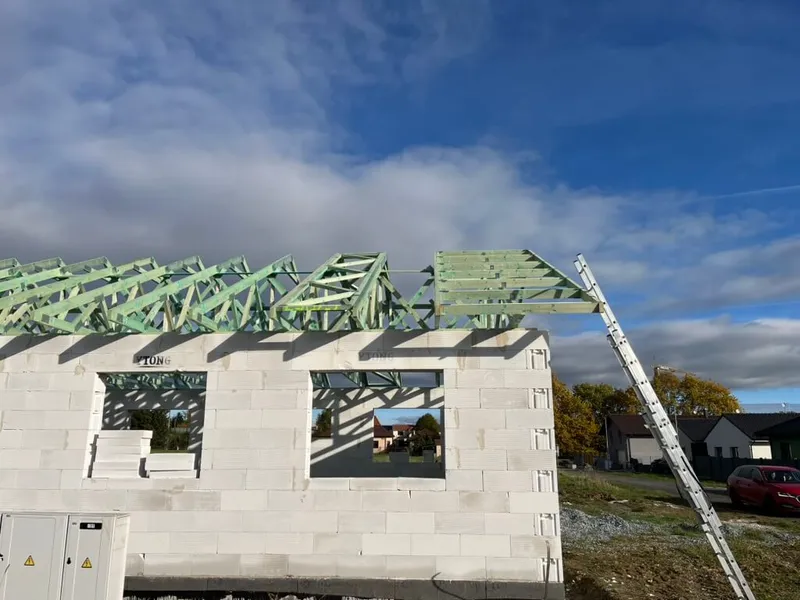 Výstavba trojice moderních rodinných domů v Ohučově